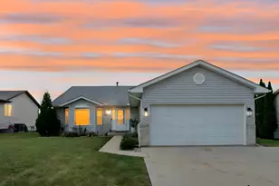 1306 Bassett Dr, Joliet, IL 60431 - Photo 3