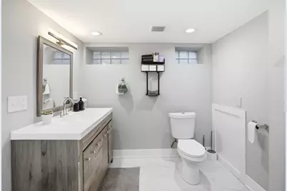 745 S Hillside Avenue, Elmhurst, IL 60126 - Photo 21