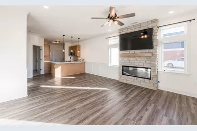 60 Kloe Lane #60, Sycamore, IL 60178 - Photo 3