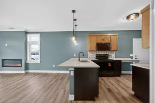 60 Kloe Ln, Sycamore, IL 60178 - Photo 13