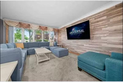 5304 S New England Avenue, Chicago, IL 60638 - Photo 3