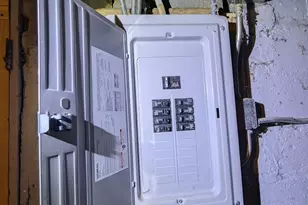 10110 S Yale Ave, Chicago, IL 60628 - Photo 3