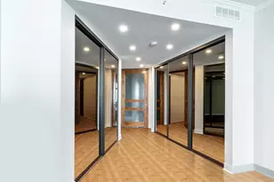 680 N Lake Shore Dr, Chicago, IL 60611 - Photo 17