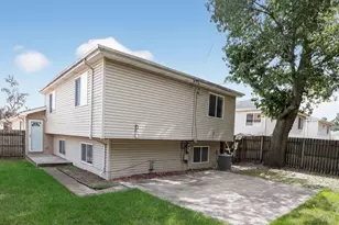 602 Merrill Ave, Calumet City, IL 60409 - Photo 5