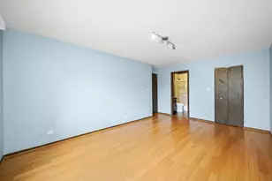 1400 N Elmhurst Rd, Mount Prospect, IL 60056 - Photo 11