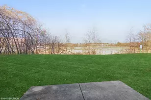 734 E Whispering Oaks Ct, Palatine, IL 60074 - Photo 19