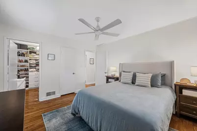 2329 Illinois Road, Northbrook, IL 60062 - Photo 7