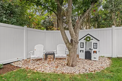 2329 Illinois Road, Northbrook, IL 60062 - Photo 19