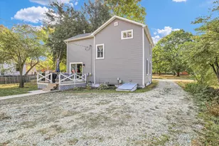 641 E Center St, Paxton, IL 60957 - Photo 33