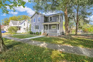 641 E Center St, Paxton, IL 60957 - Photo 3