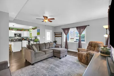 641 E Center Street, Paxton, IL 60957 - Photo 9