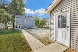 641 E Center St, Paxton, IL 60957 - Photo 35