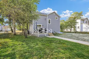 641 E Center St, Paxton, IL 60957 - Photo 31