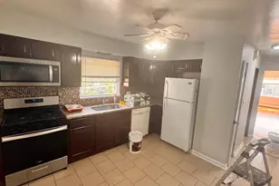 5544 N Campbell Ave, Chicago, IL 60625 - Photo 3