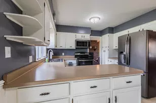 704 Carolyn St, Mendota, IL 61342 - Photo 17