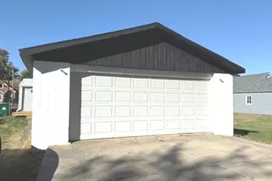 406 S Division Ave, Polo, IL 61064 - Photo 3