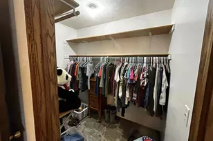 408 E Church St, Royal, IL 61871 - Photo 15