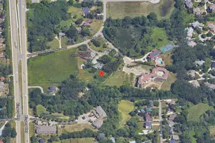 8625 Meadowbrook Dr, Burr Ridge, IL 60527 - Photo 3