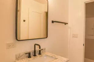 6418 N Richmond St, Chicago, IL 60645 - Photo 13