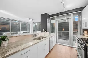 125 S Green St, Chicago, IL 60607 - Photo 3