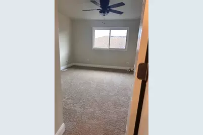 17700 Oakwood Avenue, Country Club Hills, IL 60478 - Photo 11