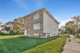 98 W 154th St, Harvey, IL 60426 - Photo 3