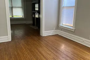 6622 S Marquette Rd, Chicago, IL 60637 - Photo 3