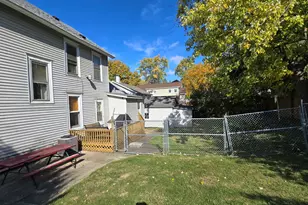 202 E 14th St, Lockport, IL 60441 - Photo 5