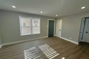 7304 W 57th Street W, Summit, IL 60501 - Photo 5