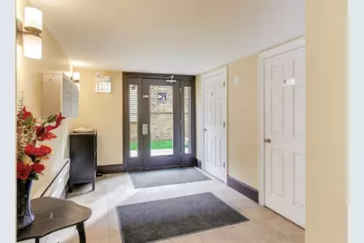 1655 N Fairfield Avenue #102, Chicago, IL 60647 - Photo 3