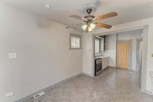 820 S 17th Ave, Maywood, IL 60153 - Photo 17