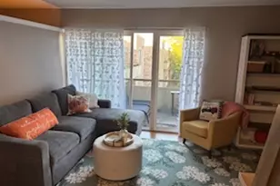 1926 Prairie Square, Schaumburg, IL 60173 - Photo 7