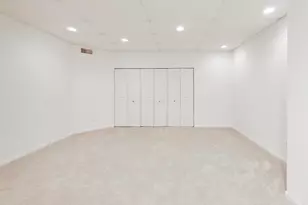 19W067 Avenue Normandy S, Oak Brook, IL 60523 - Photo 29