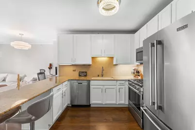 630 N State Street #1909, Chicago, IL 60654 - Photo 9