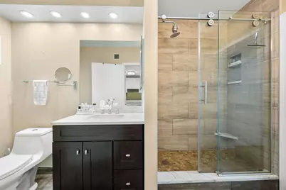 630 N State Street #1909, Chicago, IL 60654 - Photo 15