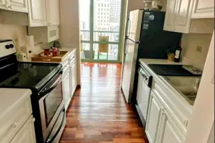 111 W Maple St, Chicago, IL 60610 - Photo 11