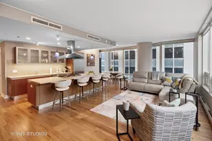 340 E Randolph St, Chicago, IL 60601 - Photo 3