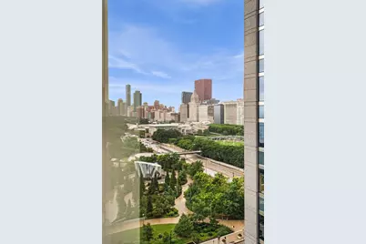 340 E Randolph Street #1506, Chicago, IL 60601 - Photo 17