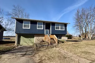 510 Greencastle Dr, Wyanet, IL 61379 - Photo 7