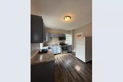 1401 W Elm Street, Bloomington, IL 61701 - Photo 3