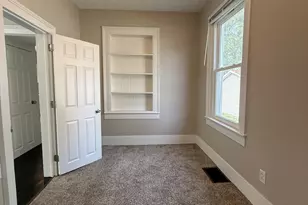 1401 W Elm St, Bloomington, IL 61701 - Photo 13