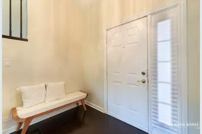 300 Churchill Lane, Aurora, IL 60504 - Photo 7