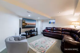 300 Churchill Ln, Aurora, IL 60504 - Photo 25
