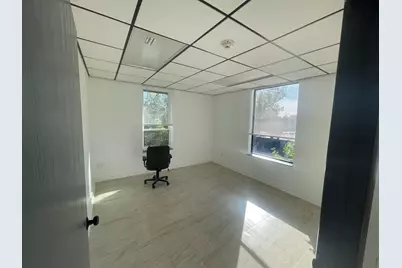 1329 W Irving Park Road #201, Bensenville, IL 60106 - Photo 15