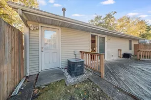 2422 E Green St, Urbana, IL 61802 - Photo 25