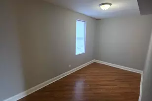 8221 S Houston Ave, Chicago, IL 60617 - Photo 15