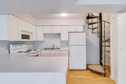 13 Saint Thomas Colony #7, Fox Lake, IL 60020 - Photo 7