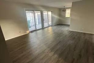 595 W Elk Grove Blvd, Elk Grove Village, IL 60007 - Photo 11