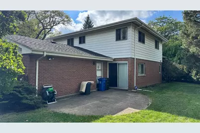 900 E Golfview Drive, Mount Prospect, IL 60056 - Photo 3