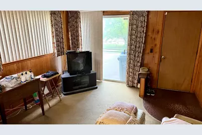 900 E Golfview Drive, Mount Prospect, IL 60056 - Photo 11